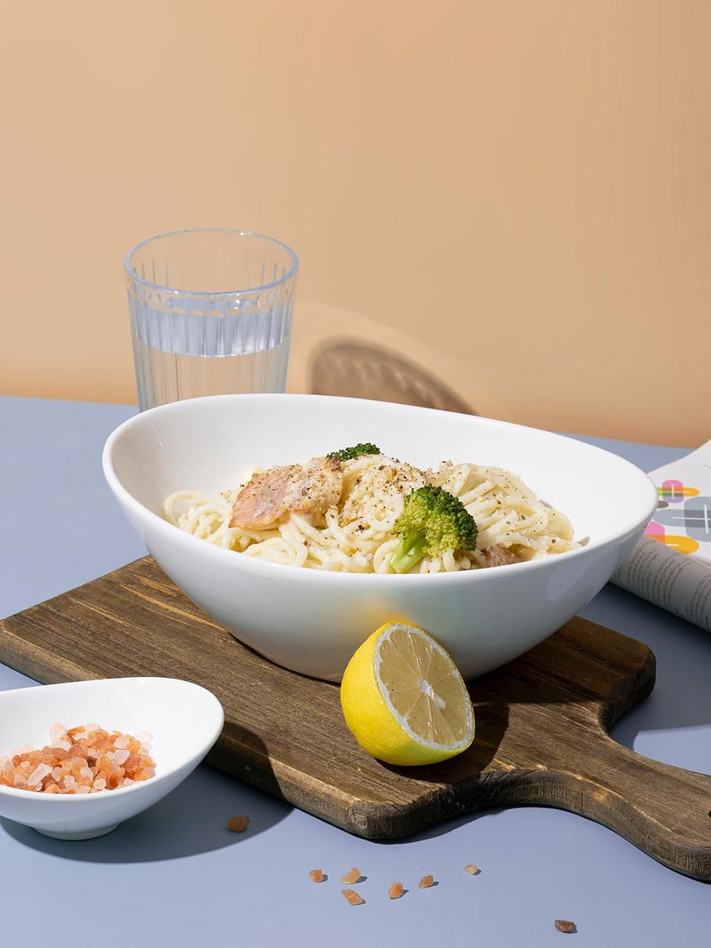 LIFVER 9" Serving Bowls for Wedding Decor, 36 OZ Porcelain Serving Dishes for Entertaining, Large Bowls Set for Soup Salad Side Dishes Pasta, Good Size for Dinner Party, Set of 4, White