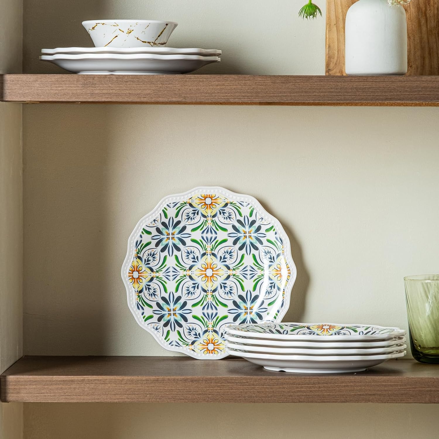 UNK U 8.5-Inch Floral Melamine Plates Set of 6, Rustic Dinner Plates with Flower Shape, Dishwasher Safe Decorative Plates for Garden Party, Family Meals, Birthdays Party & Everyday Use