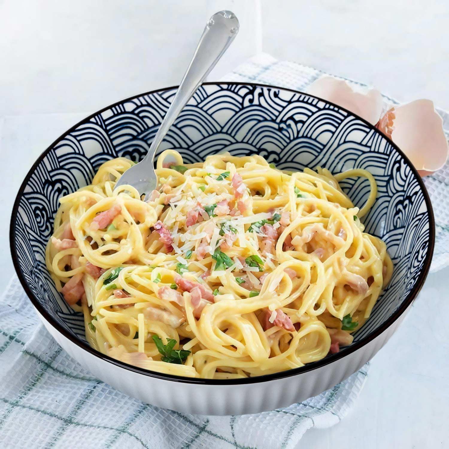 60 oz Large Soup Bowl, Pho Bowls, 8 Inch Blue and White Porcelain Japanese Ramen Bowls Set of 3 - Wave Pattern