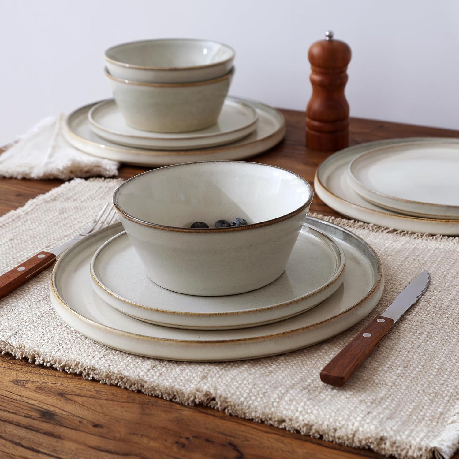 Famiware Annecy Plates and Bowls Sets, Stoneware Dinnerware Sets for 4, 12 Pieces Dish Set with Lipped Edges, Chip and Scratch Resistant, Microwave and Dishwasher Safe, Grey-White