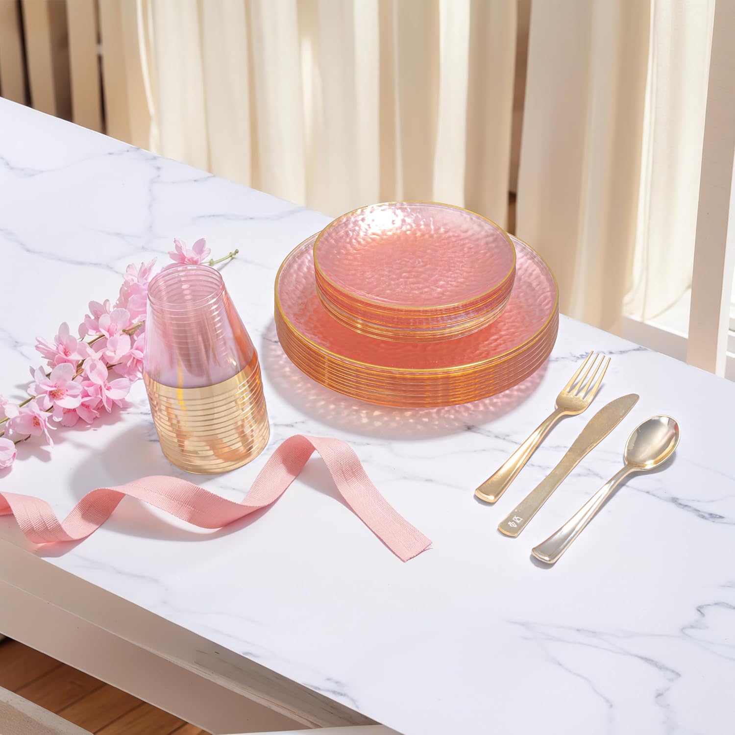 DaYammi 100 Pcs Pink Gold Dessert Plates hammered party plates, Pink Disposable Plates With Gold Rim, 7 Inch Dessert Platos Disposable, Plastic Appetizer Plates Perfect for Mother's Day