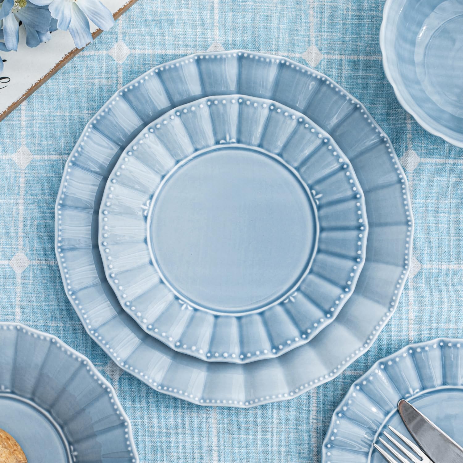 Dinnerware sets, 16 Piece plates and bowls sets for 4, Ceramic dish set, Porcelain dish set, Farmhouse premium kitchen decor, Microwavable safe, Celestial Blue